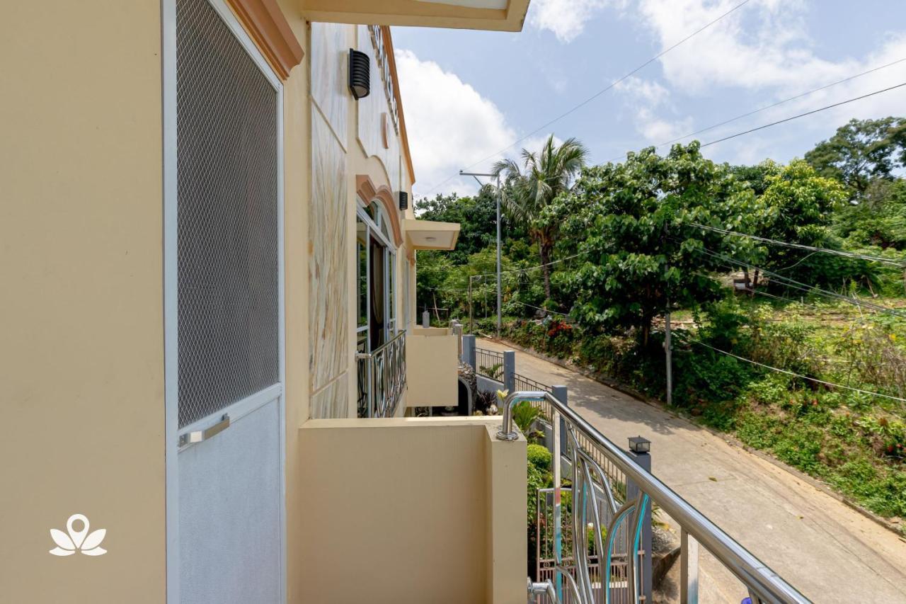 Zen Rooms Casa Venicia Катиклан Екстериор снимка